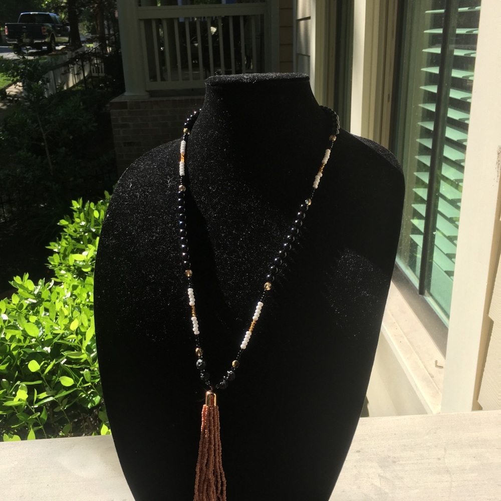 Pink tassel necklace - Picture 2 of 8